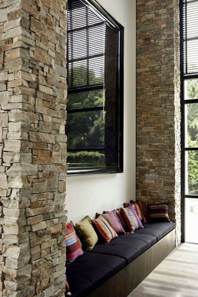 Натуральный камень Pharaon Кварцит бежевый грубый, наружный угол  200x200;350 мм Натуральный камень Pharaon Кварцит бежевый грубый, наружный угол  200x200;350 мм