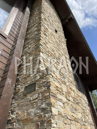 Натуральный камень Pharaon Кварцит мультиколор грубый 200x550 мм Натуральный камень Pharaon Кварцит мультиколор грубый 200x550 мм