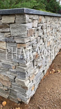 Натуральный камень Pharaon Кварцит серо-зеленый грубый, наружный угол  200x200;350 мм Натуральный камень Pharaon Кварцит серо-зеленый грубый, наружный угол  200x200;350 мм