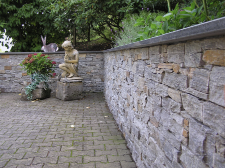 Натуральный камень Pharaon Кварцит серо-зеленый грубый 200x550 мм Натуральный камень Pharaon Кварцит серо-зеленый грубый 200x550 мм