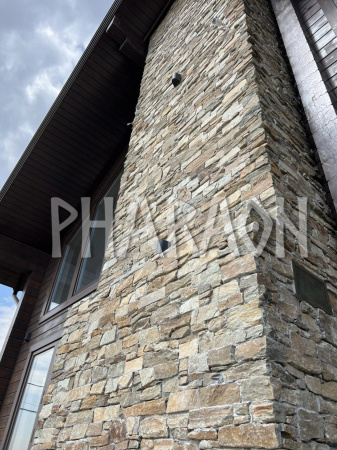 Натуральный камень Pharaon Кварцит мультиколор грубый 200x550 мм Натуральный камень Pharaon Кварцит мультиколор грубый 200x550 мм