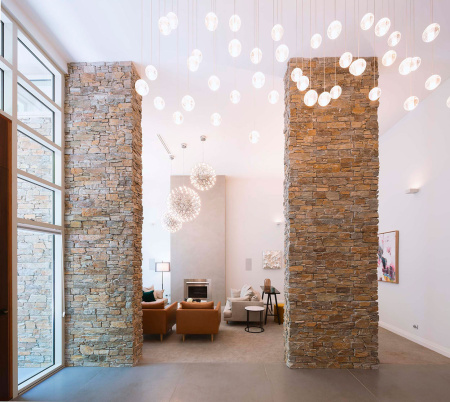 Натуральный камень Pharaon Кварцит мультиколор грубый, наружный угол  200x200;350 мм Натуральный камень Pharaon Кварцит мультиколор грубый, наружный угол  200x200;350 мм