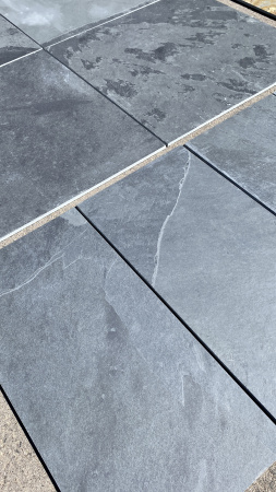 Натуральный камень Pharaon Сланец черный нат.скол 300x600 мм Натуральный камень Pharaon Сланец черный нат.скол 300x600 мм